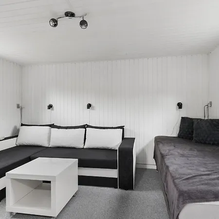 Amazing Home In Holbaek With Sauna 펜션 *