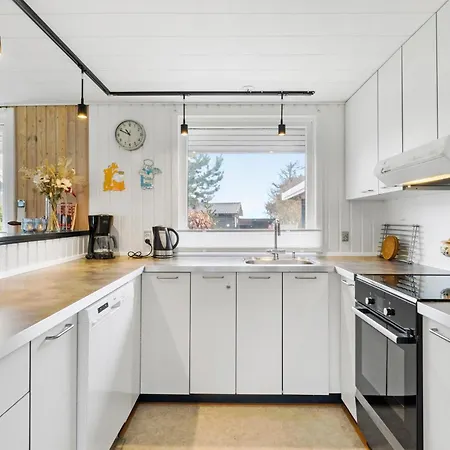 펜션 Amazing Home In Holbaek With Sauna